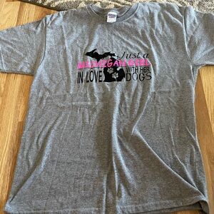 Gray Gildan T-shirt size large